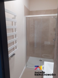 Atrakcyjny apartament z tarasem w centrum